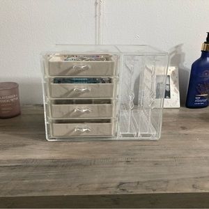 Very cute and organized. Acrylic, jewelry box.